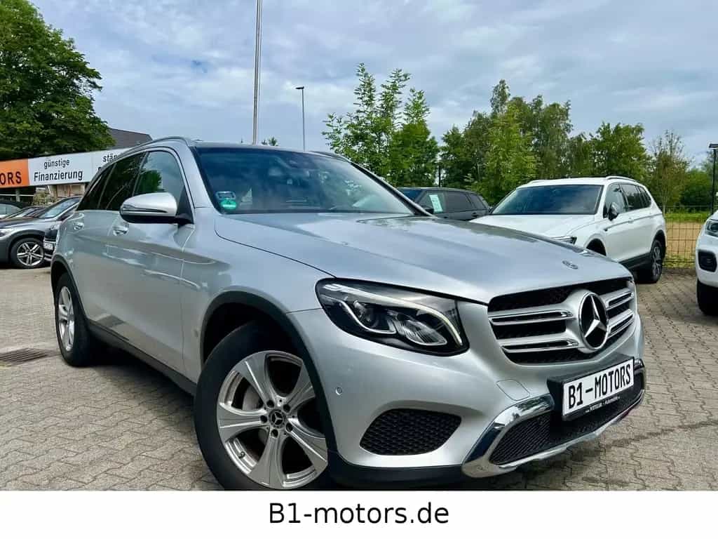 Mercedes-Benz GLC 300 4Matic*Exclusive*Leder*Pano*AMG LIne * 12/2018-photo-1