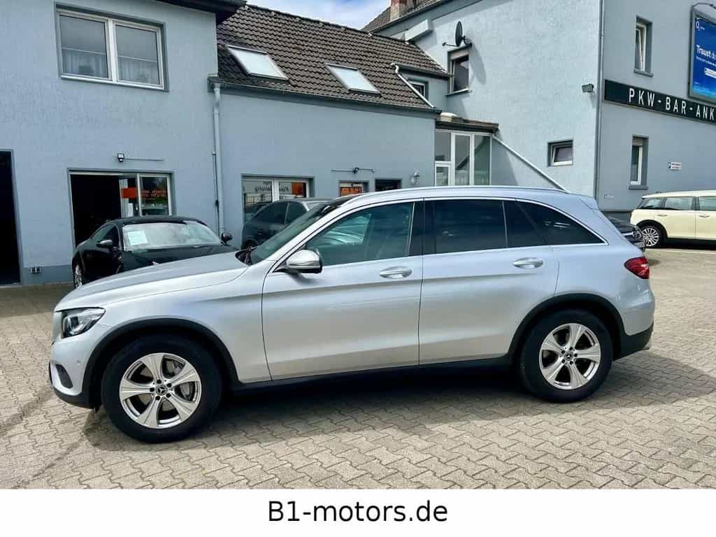Mercedes-Benz GLC 300 4Matic*Exclusive*Leder*Pano*AMG LIne * 12/2018-photo-8