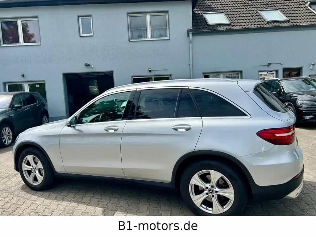 Mercedes-Benz GLC 300 4Matic*Exclusive*Leder*Pano*AMG LIne * 12/2018-photo-9