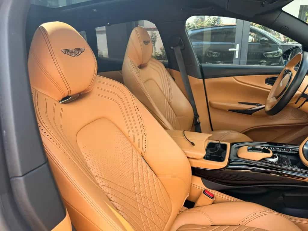 Aston Martin DBX 4.0 V8 07/2021-photo-11