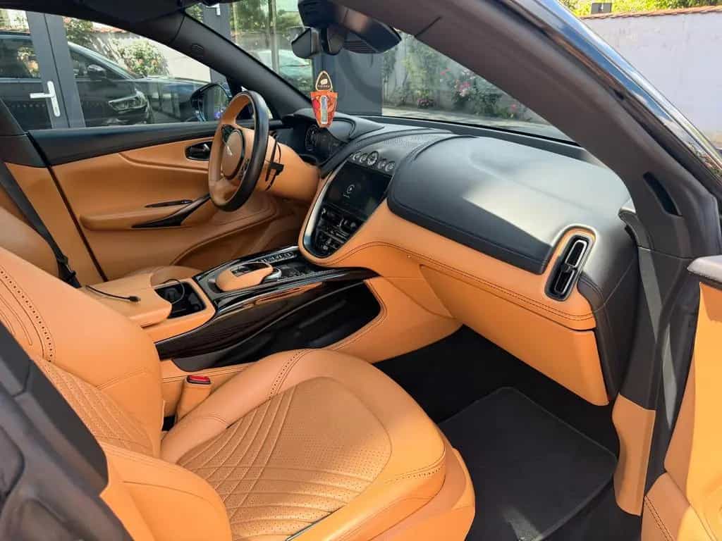 Aston Martin DBX 4.0 V8 07/2021-photo-12