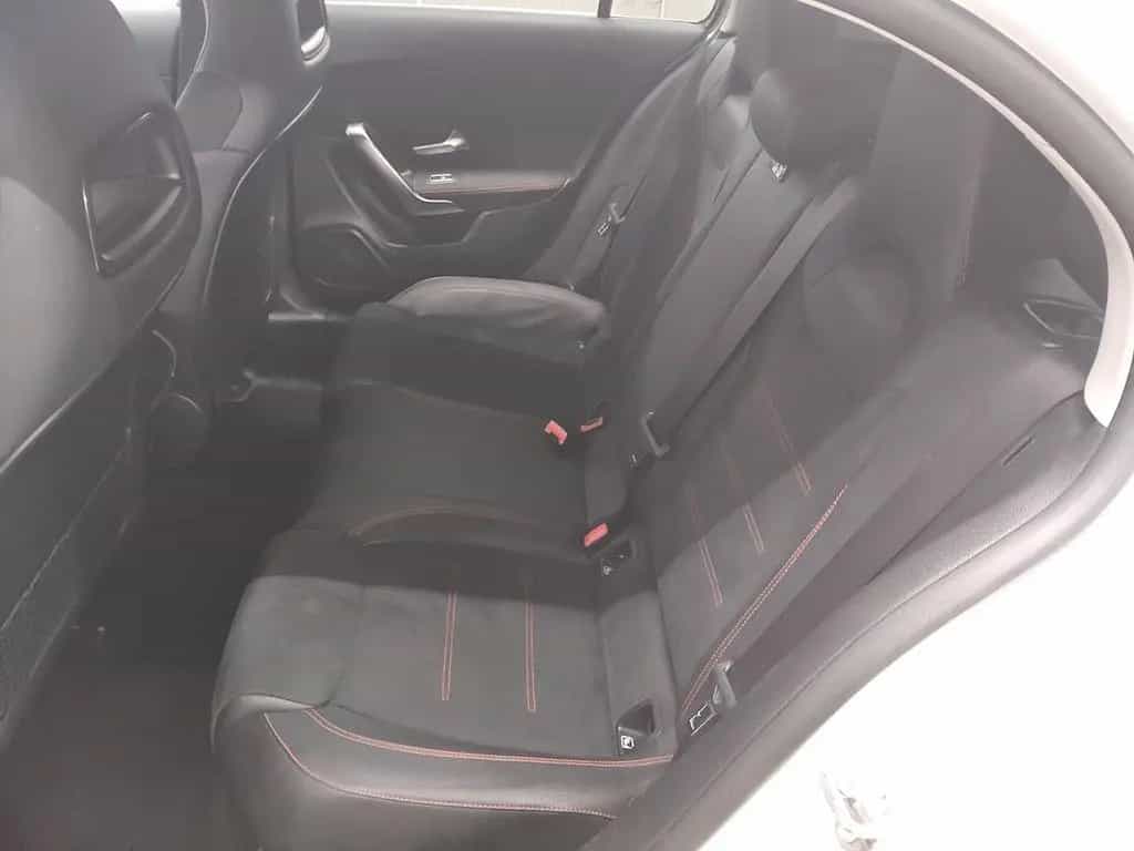 Mercedes-Benz A 200 d AMG-Line Navi LED Rückfahrkamera PDC Shz 07/2021-photo-12