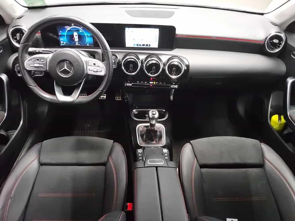 Mercedes-Benz A 200 d AMG-Line Navi LED Rückfahrkamera PDC Shz 07/2021-photo-4