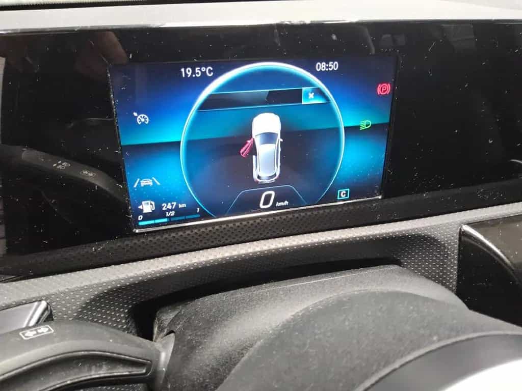 Mercedes-Benz A 200 d AMG-Line Navi LED Rückfahrkamera PDC Shz 07/2021-photo-9