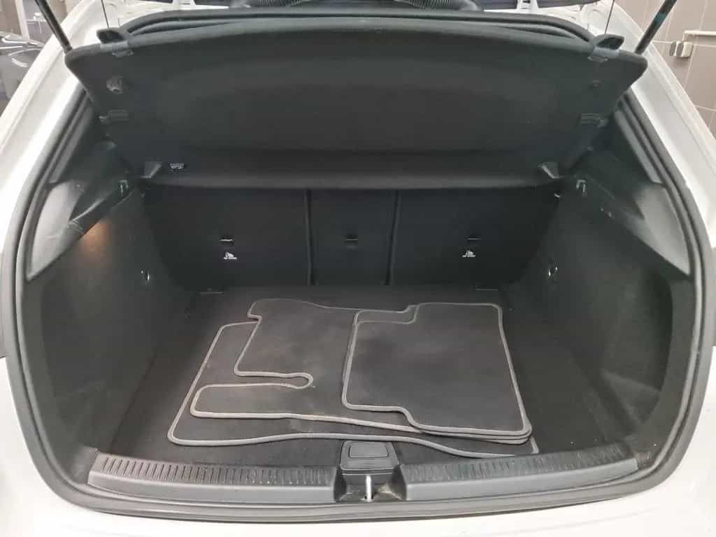 Mercedes-Benz A 180 d T-Leder Navi LED AHK PDC Shz Tempomat 10/2022-photo-11