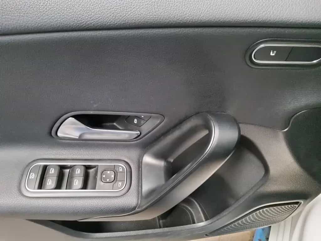 Mercedes-Benz A 180 d T-Leder Navi LED AHK PDC Shz Tempomat 10/2022-photo-9