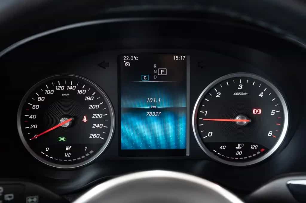 Mercedes-Benz GLC 200 d 4Matic*LED-HIGH-PERF*NAVI*PDC*1.HAND 08/2020-photo-15
