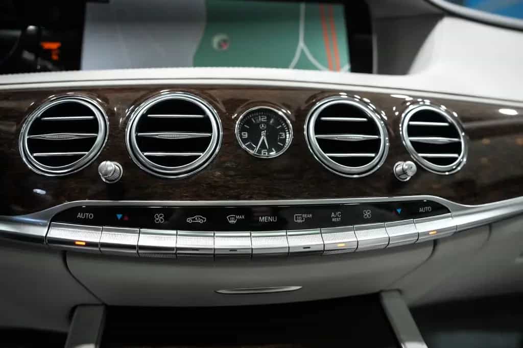 Mercedes-Benz S 400 4Matic*LED*PANO*H-UP*COMAND*LEDER*AIRMATIC 03/2016-photo-19