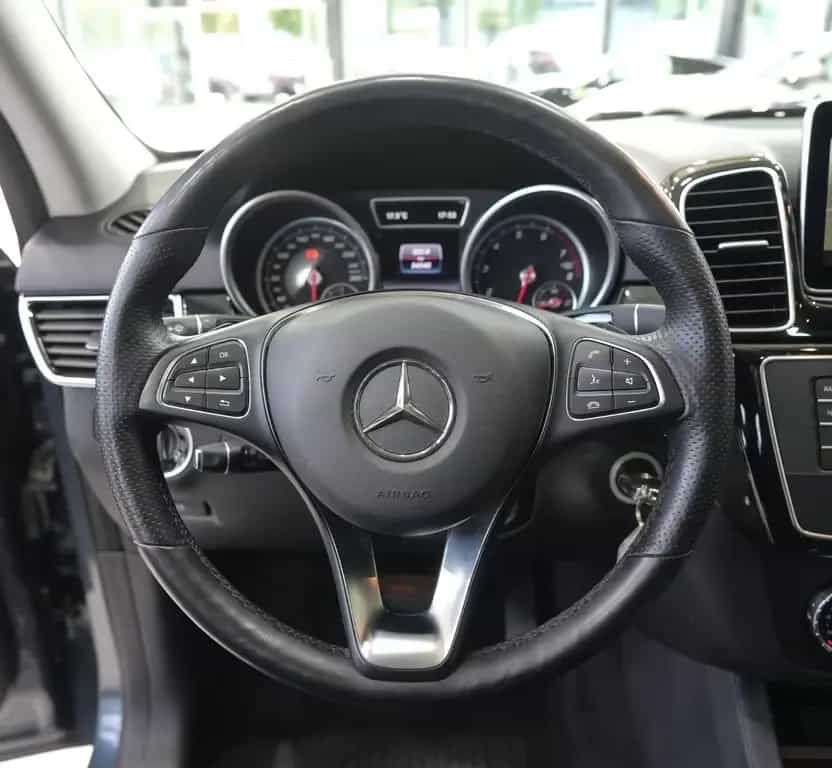 Mercedes-Benz GLE 500 4Matic*AIRMATIC*H&K*COMAND*LED*SHD*LEDER 10/2015-photo-13