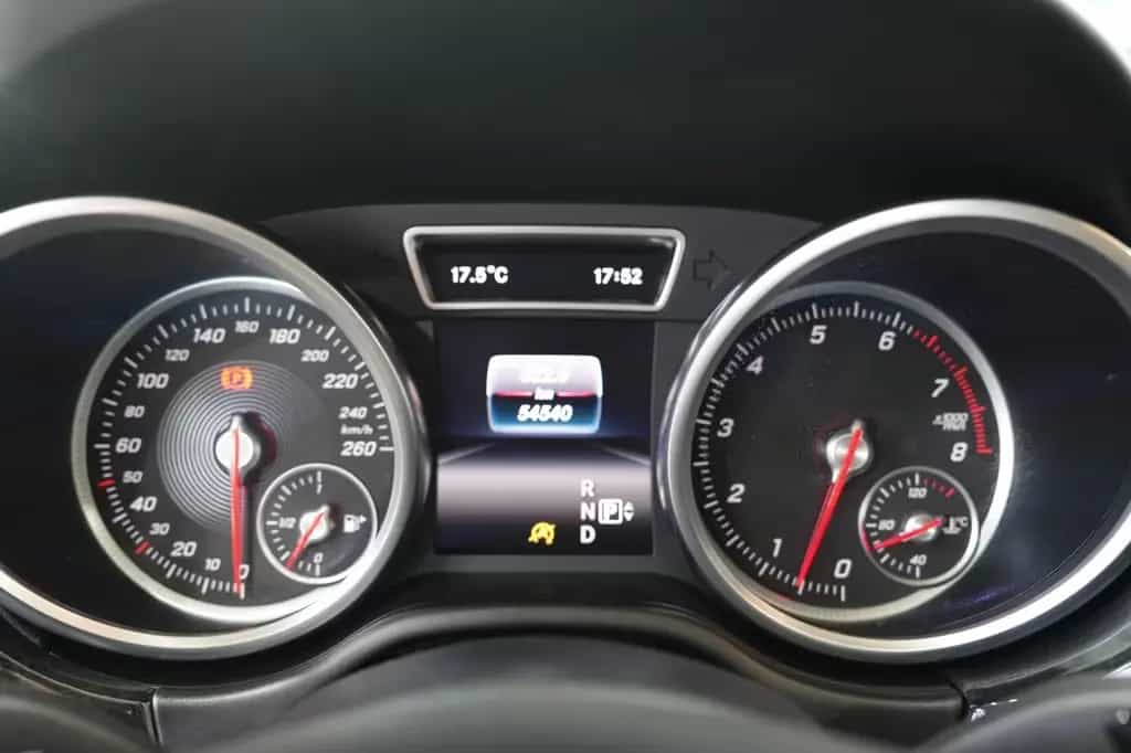 Mercedes-Benz GLE 500 4Matic*AIRMATIC*H&K*COMAND*LED*SHD*LEDER 10/2015-photo-14