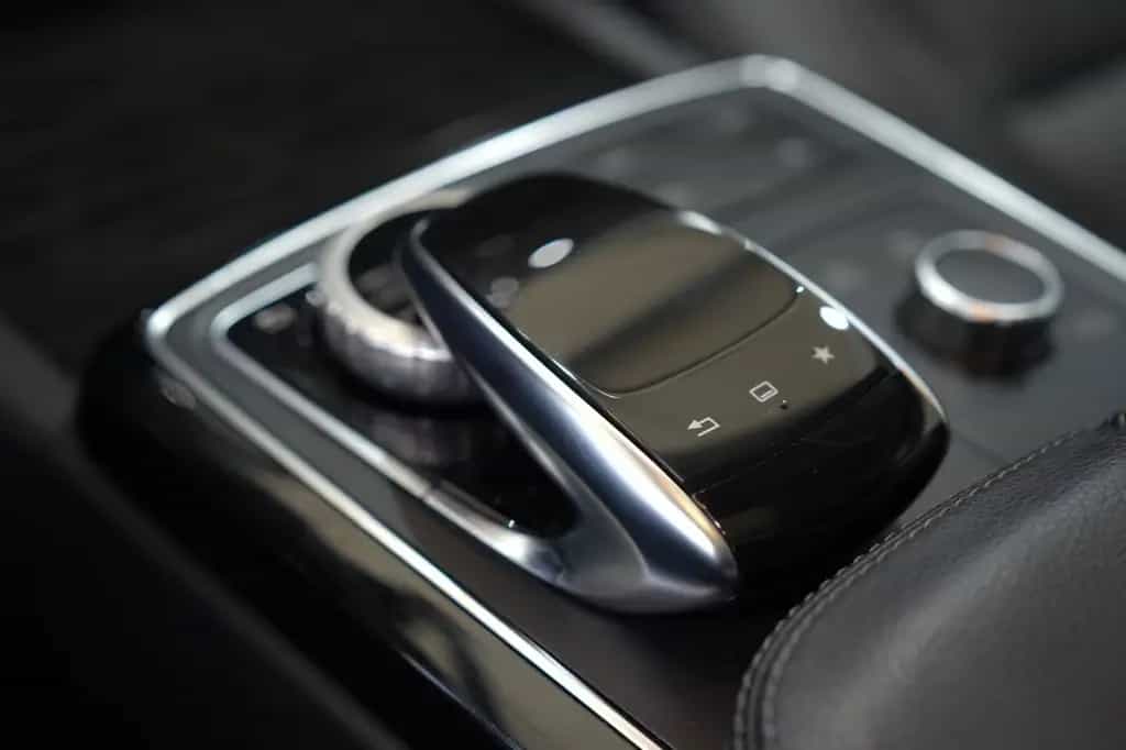 Mercedes-Benz GLE 500 4Matic*AIRMATIC*H&K*COMAND*LED*SHD*LEDER 10/2015-photo-17