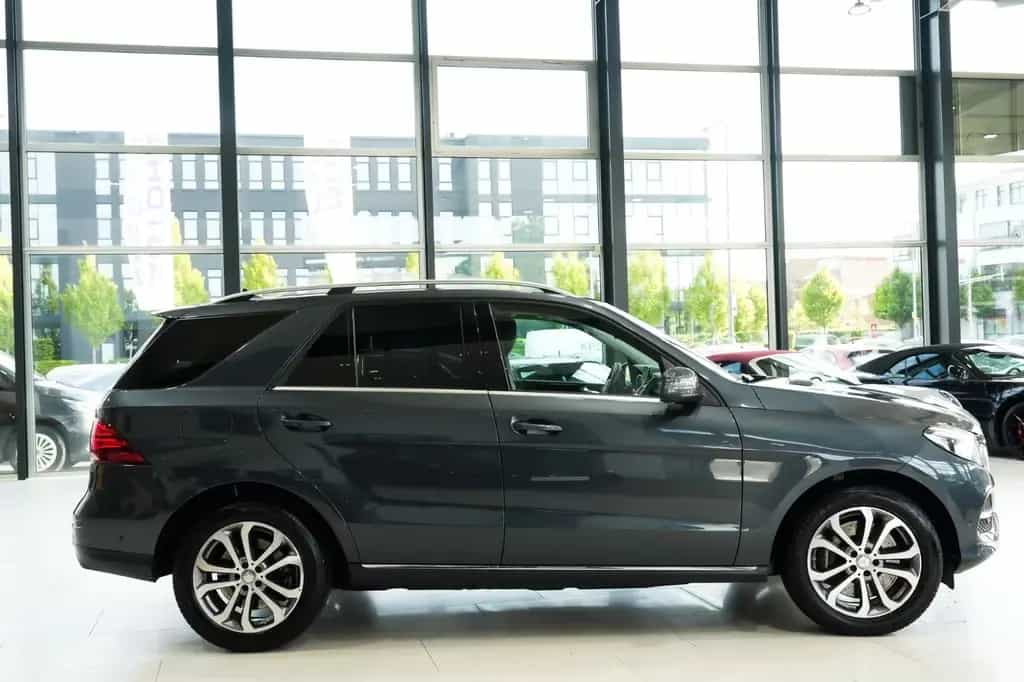 Mercedes-Benz GLE 500 4Matic*AIRMATIC*H&K*COMAND*LED*SHD*LEDER 10/2015-photo-5