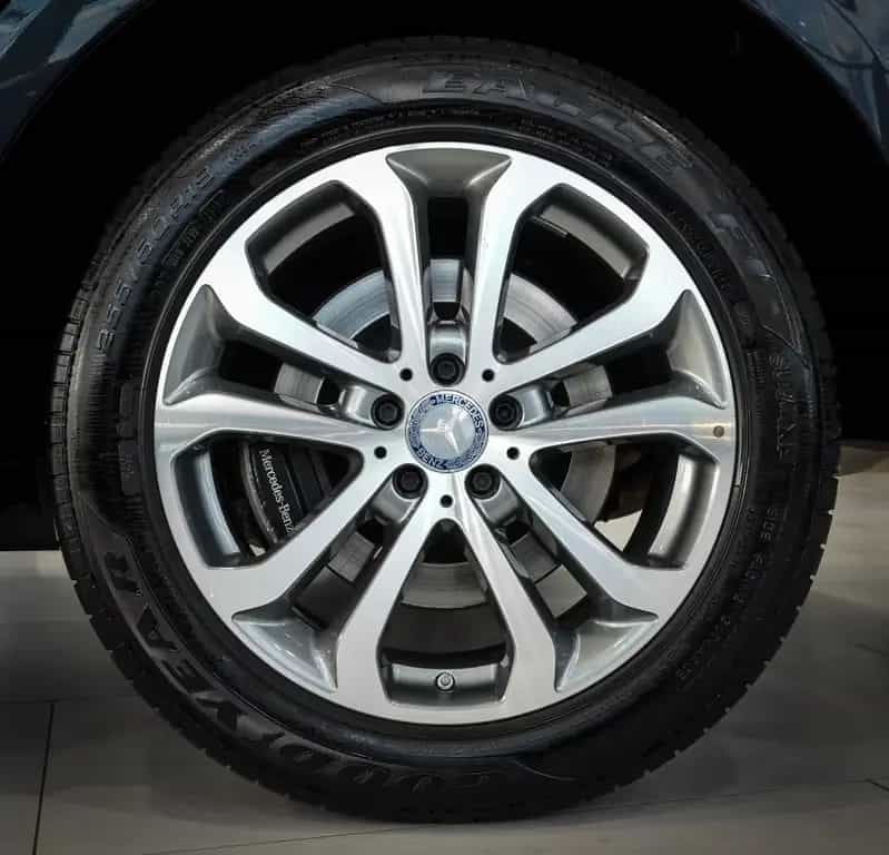 Mercedes-Benz GLE 500 4Matic*AIRMATIC*H&K*COMAND*LED*SHD*LEDER 10/2015-photo-9