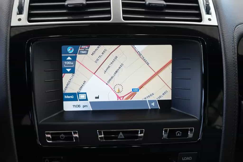 Jaguar XKR 5.0 V8 Portfolio*SPORTABGAS*SOUND-SYS*20"LM* 10/2012-photo-17