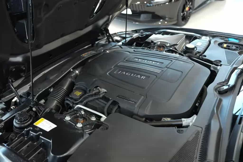 Jaguar XKR 5.0 V8 Portfolio*SPORTABGAS*SOUND-SYS*20"LM* 10/2012-photo-24