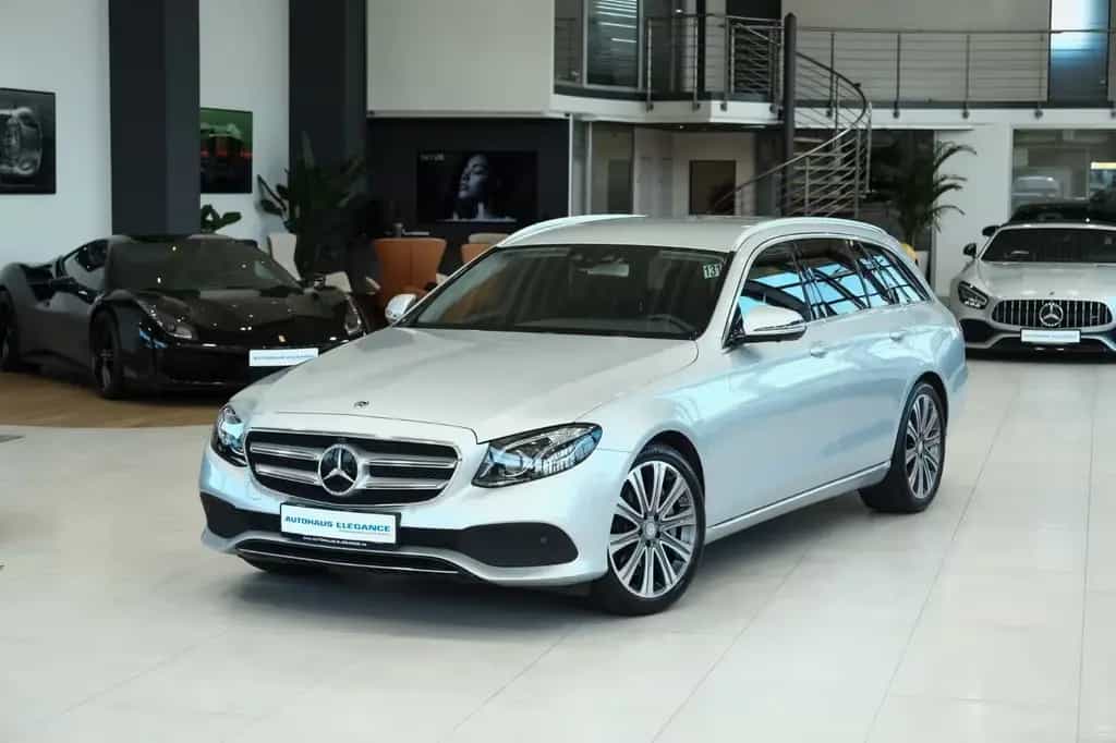 Mercedes-Benz E 400 T 4M *AVANTGARDE*LUFTFED.*MULTIBEAM*LEDER* 10/2017-photo-6