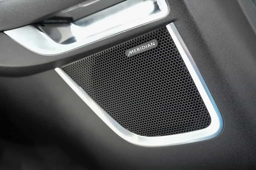 Jaguar E-Pace R-Dynamic SE AWD*MERIDIAN*14-WEGE*LED* 07/2020-photo-16
