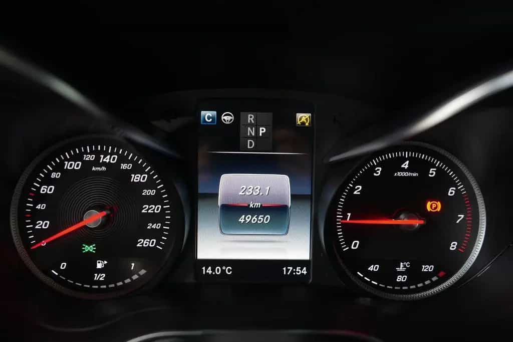 Mercedes-Benz GLC 300 4M*AMG-LINE*LEDER*LED*KAMERA*1.HAND 11/2017-photo-14