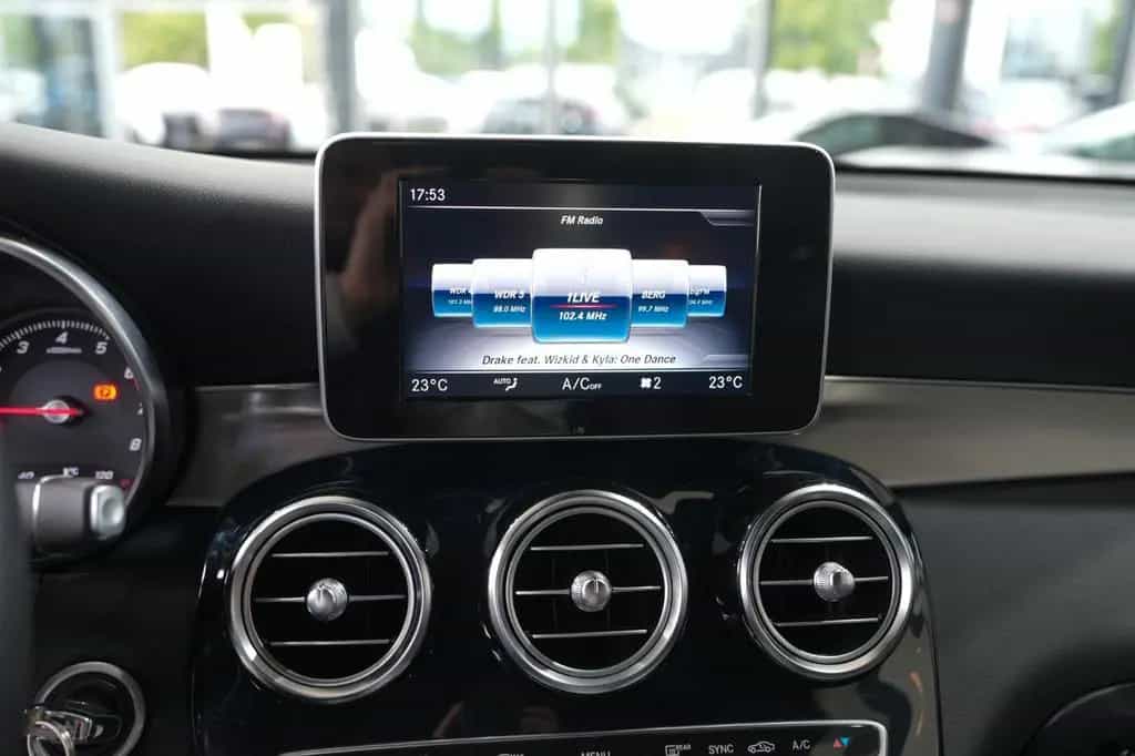 Mercedes-Benz GLC 300 4M*AMG-LINE*LEDER*LED*KAMERA*1.HAND 11/2017-photo-15