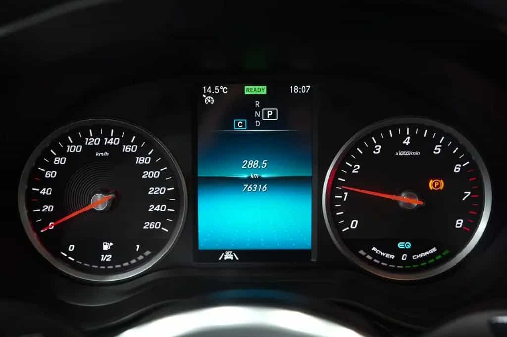 Mercedes-Benz GLC 200 4Matic *HIGH-LED*NAVI*PDC*SHZ*1.HAND 03/2020-photo-14