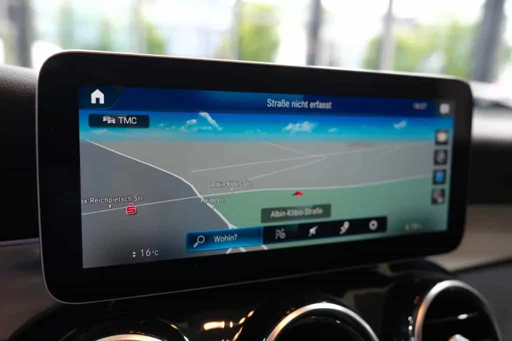 Mercedes-Benz GLC 200 4Matic *HIGH-LED*NAVI*PDC*SHZ*1.HAND 03/2020-photo-15