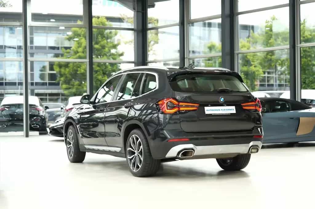BMW X3 xDr 20i Luxury Line*LEDER*NAVI*LED*20"LM*1.HD 11/2021-photo-2