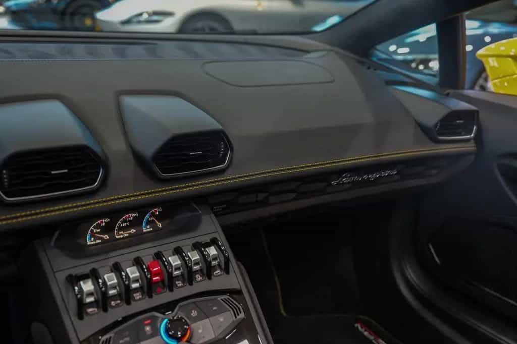 Lamborghini Huracán Spyder LP610*LIFT*20"LM*LEDER*NAVI*SHZ* 05/2017-photo-19