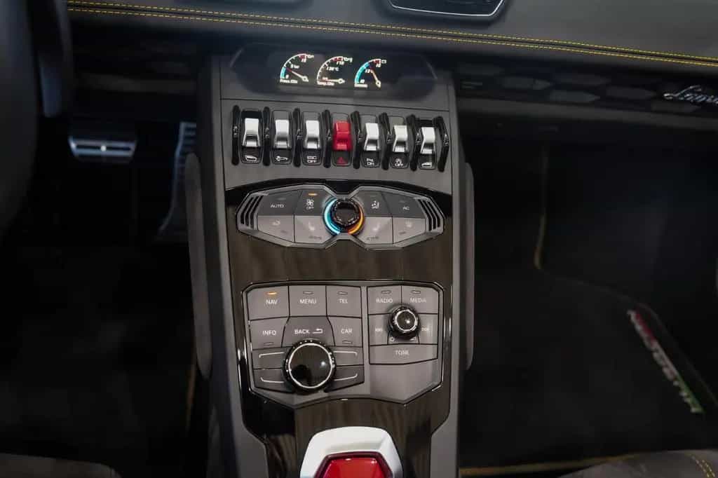 Lamborghini Huracán Spyder LP610*LIFT*20"LM*LEDER*NAVI*SHZ* 05/2017-photo-20