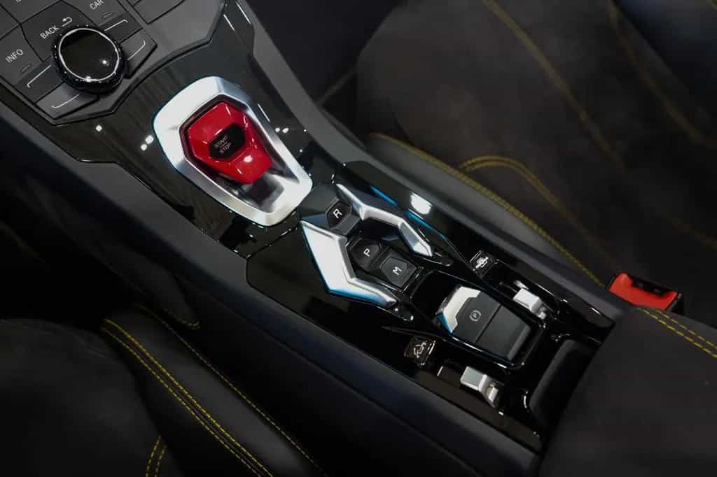 Lamborghini Huracán Spyder LP610*LIFT*20"LM*LEDER*NAVI*SHZ* 05/2017-photo-23