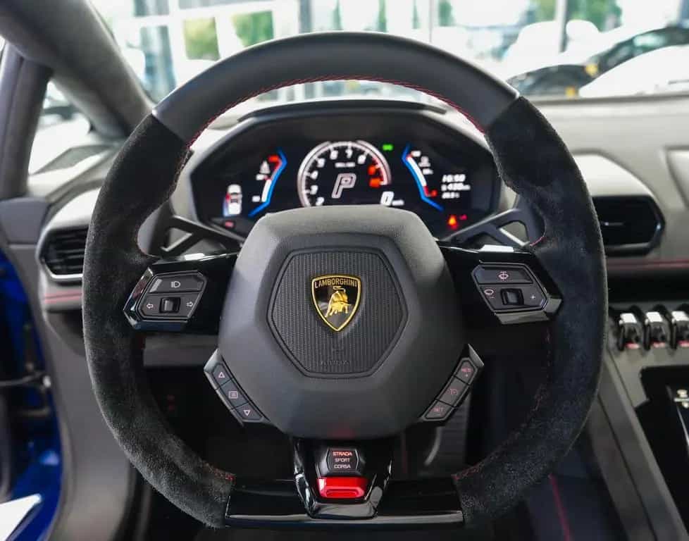 Lamborghini Huracán EVO Spyder*STYLE-PACK.*SENSONUM*LIFT*1.H 01/2022-photo-11
