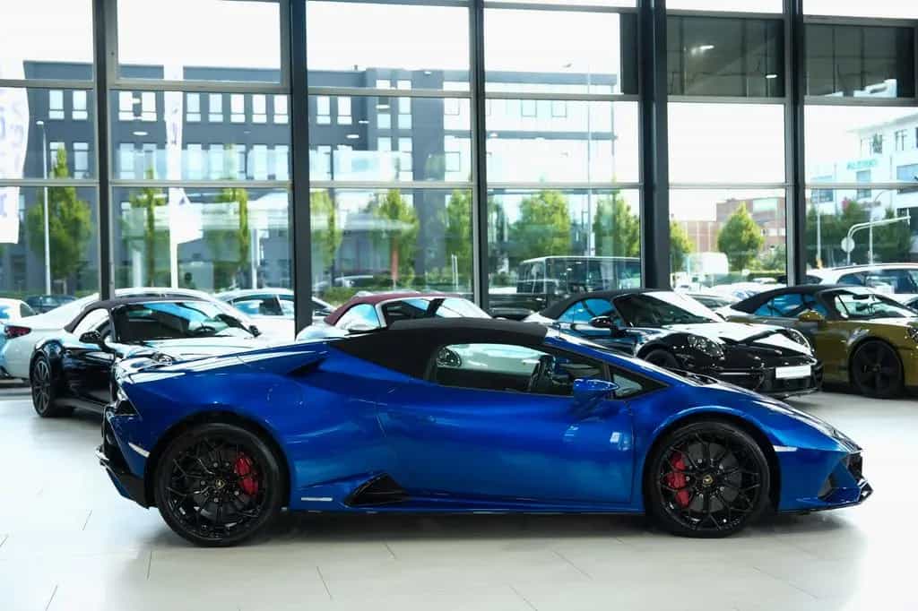 Lamborghini Huracán EVO Spyder*STYLE-PACK.*SENSONUM*LIFT*1.H 01/2022-photo-23