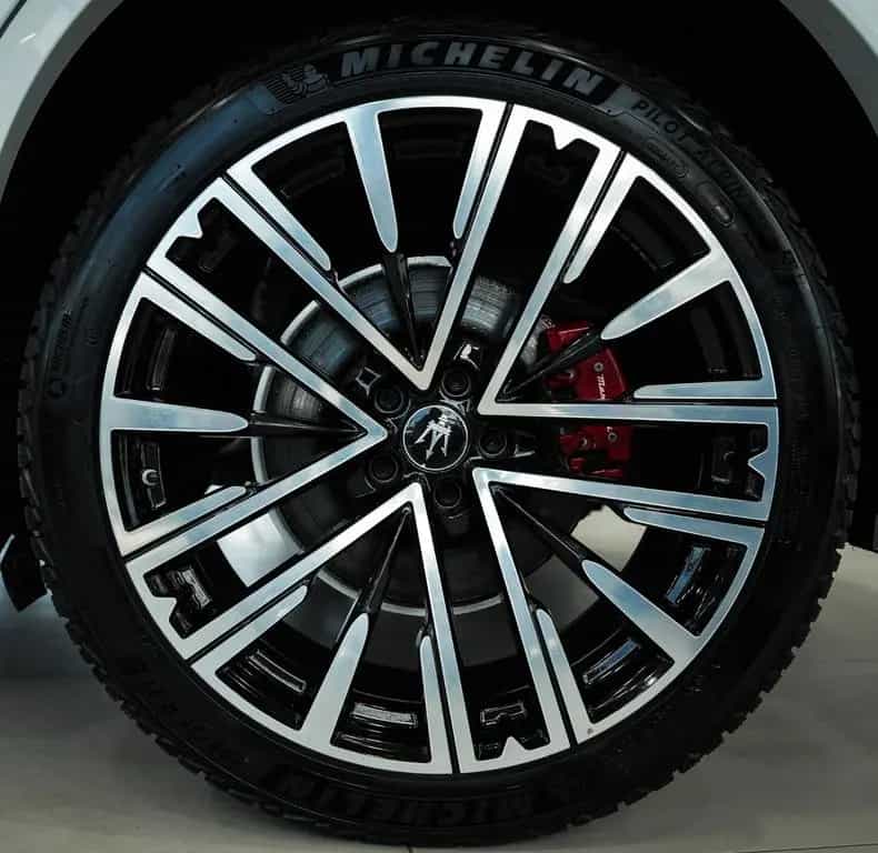 Maserati Grecale Modena*SONUS*PANO*HEAD-UP*360°KAM*21"LM* 04/2023-photo-10