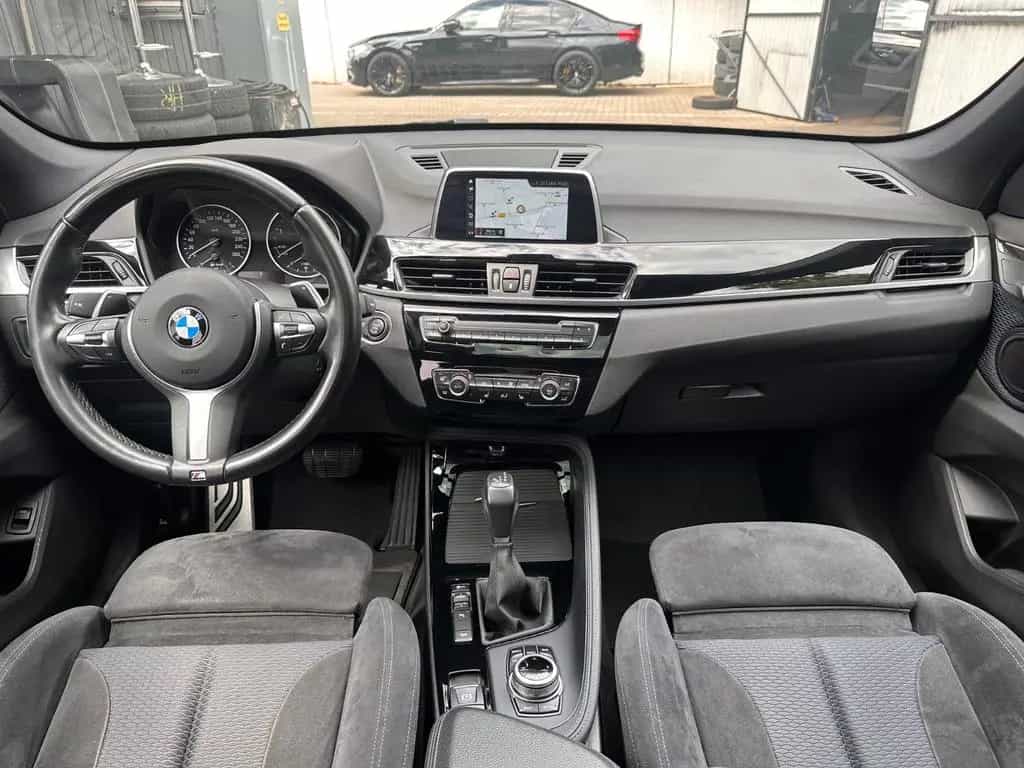 BMW X1 20d xDrive M-Sport/PANO/KAMERA/LED/AHK/HIFI 09/2017-photo-13