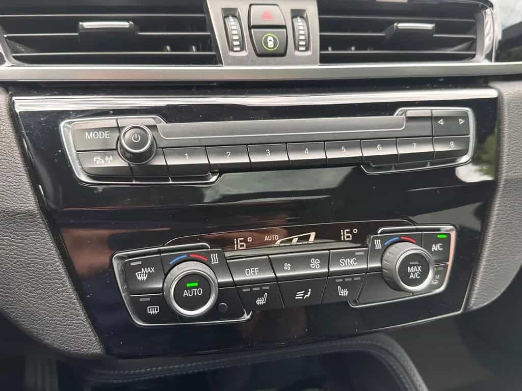 BMW X1 20d xDrive M-Sport/PANO/KAMERA/LED/AHK/HIFI 09/2017-photo-16