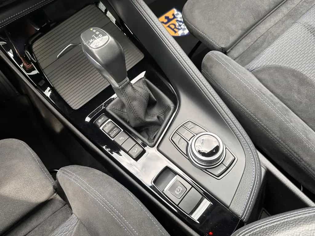 BMW X1 20d xDrive M-Sport/PANO/KAMERA/LED/AHK/HIFI 09/2017-photo-17