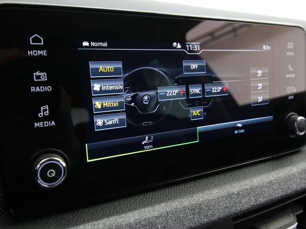 Skoda Kamiq TSI OPF 7-DSG Selection LED+KAMERA+ACC 02/2025-photo-13