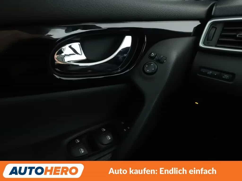 Nissan Qashqai 1.3 DIG-T N-Connecta Aut*NAVI*TEMPO*CAM* 02/2020-photo-27