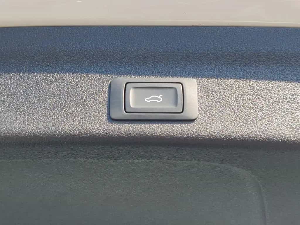 Audi A6 Avant 45 TFSI sport Tour*Matrix*360*Lenkradhz 11/2019-photo-19