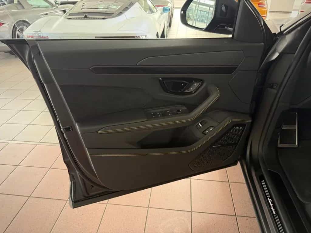 Lamborghini Urus S MATT-LACK/PANO/B&O/STYLE/NIGHTVISION/ 10/2024-photo-11