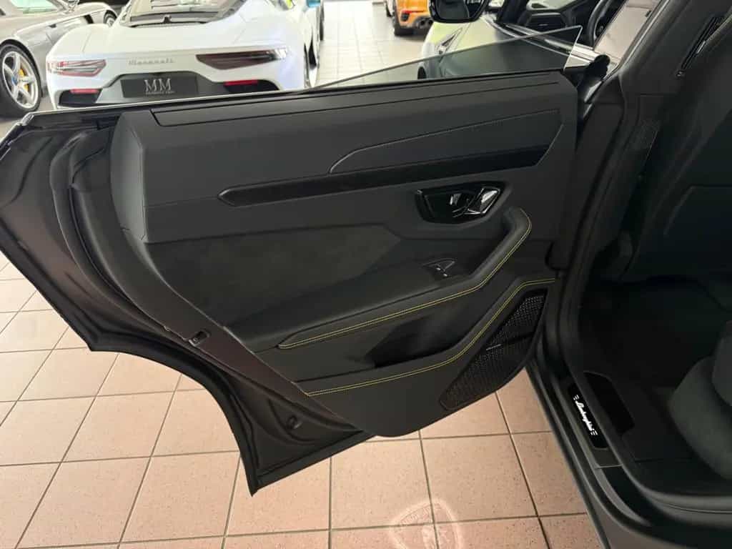Lamborghini Urus S MATT-LACK/PANO/B&O/STYLE/NIGHTVISION/ 10/2024-photo-25