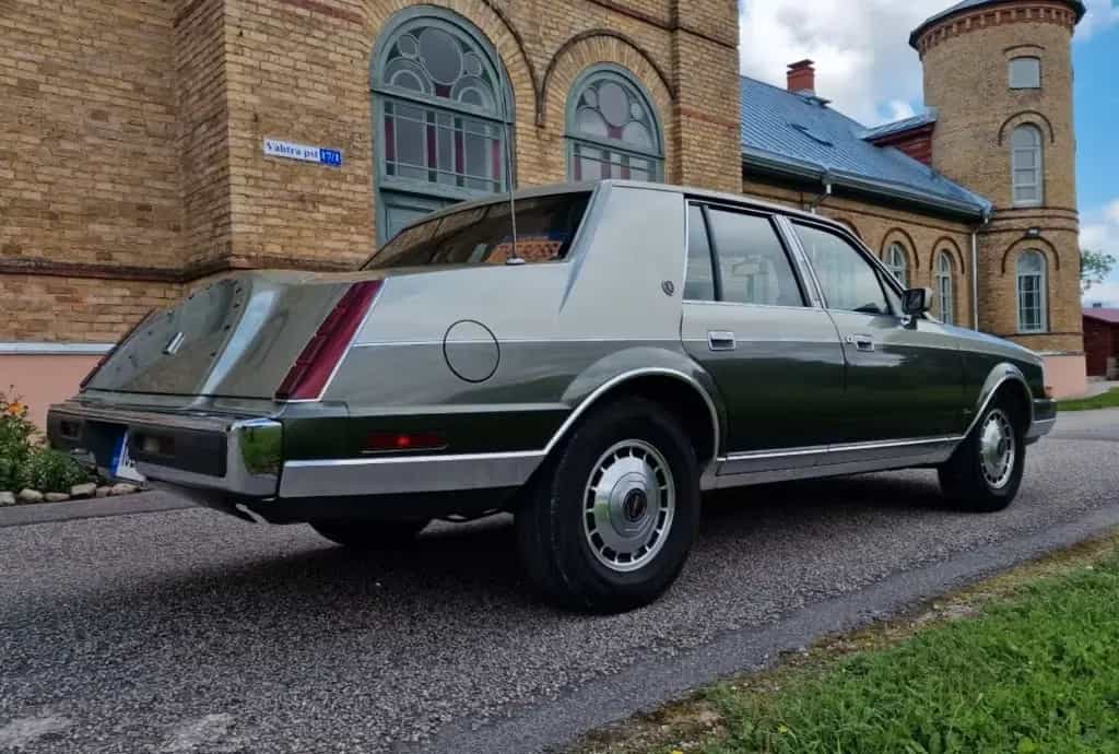 Lincoln Continental 2.4TD M21 07/1984-photo-1
