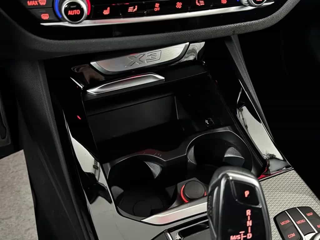 BMW X3 xDrive 30 d M Sport Schwenk. Anhängerkupplung 10/2019-photo-27