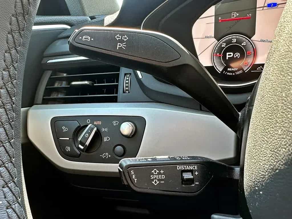 Audi A4 Avant 35TDI S-tronic TOUR HuD KAMERA PRIVACY 03/2023-photo-14