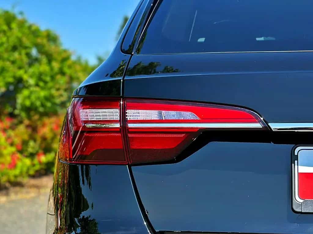 Audi A4 Avant 35TDI S-tronic TOUR HuD KAMERA PRIVACY 03/2023-photo-28