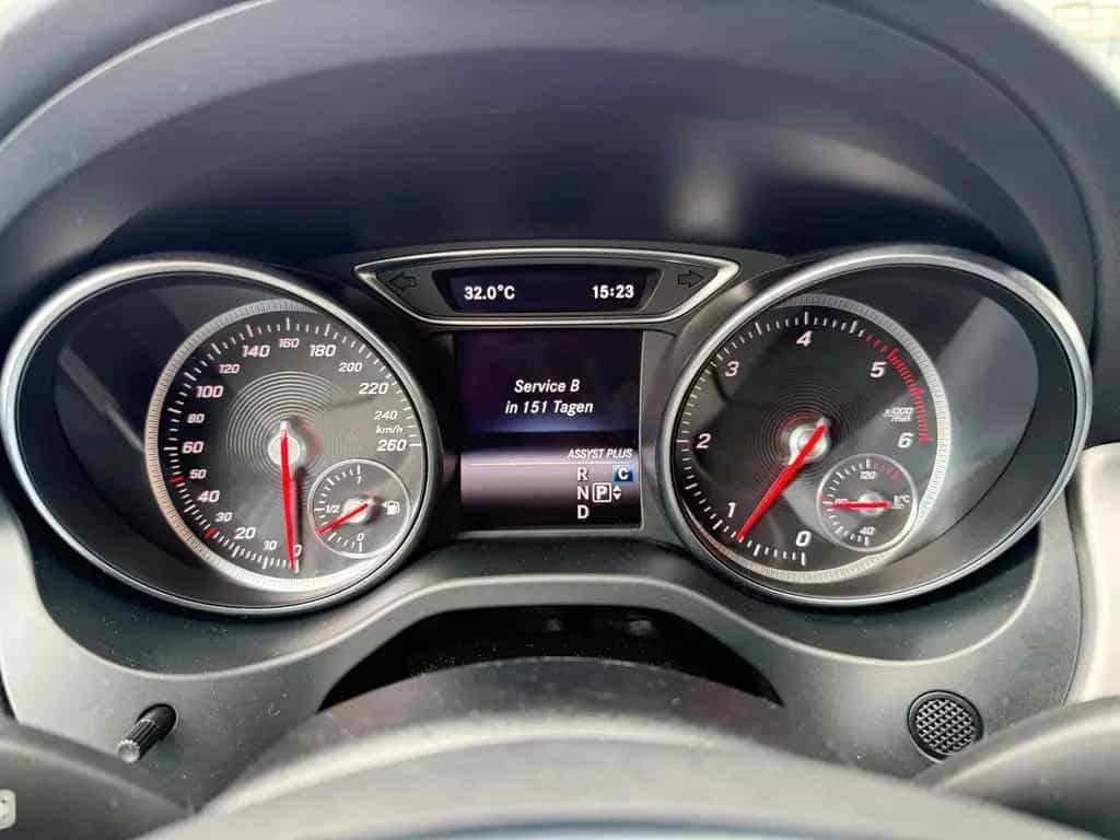 Mercedes-Benz CLA 200 Shooting Brake CLA 200d Shooting Brake *AHK*AMG LINE*CARPLAY* 04/2019-photo-39