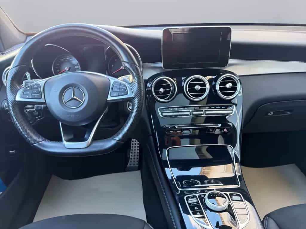 Mercedes-Benz GLC 220 d 4Matic*AMG-LINE*PANO*LEDER*LED*RFK*TOP 04/2018-photo-19