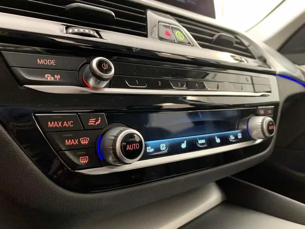 BMW 520 d T LEDER/COCKP-PRO/KAMERA/AHK 03/2021-photo-10