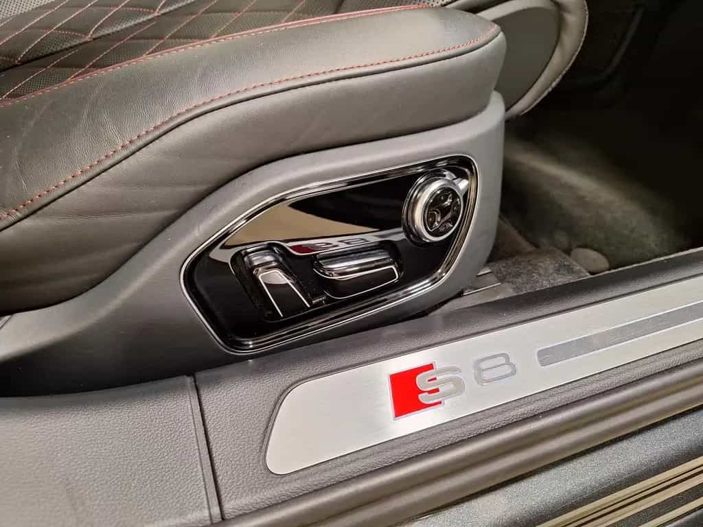 Audi S8 4.0 TFSI quattro plus Luftfahrwerk|Keramik|Hu 07/2017-photo-12