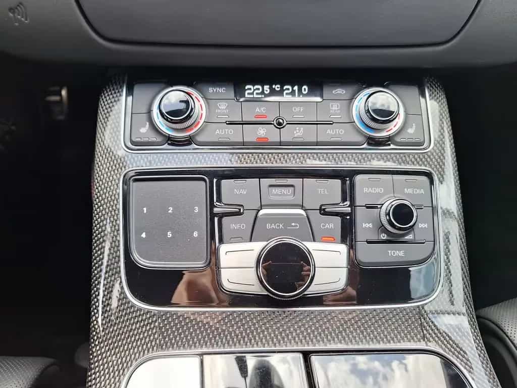 Audi S8 4.0 TFSI quattro plus Luftfahrwerk|Keramik|Hu 07/2017-photo-33