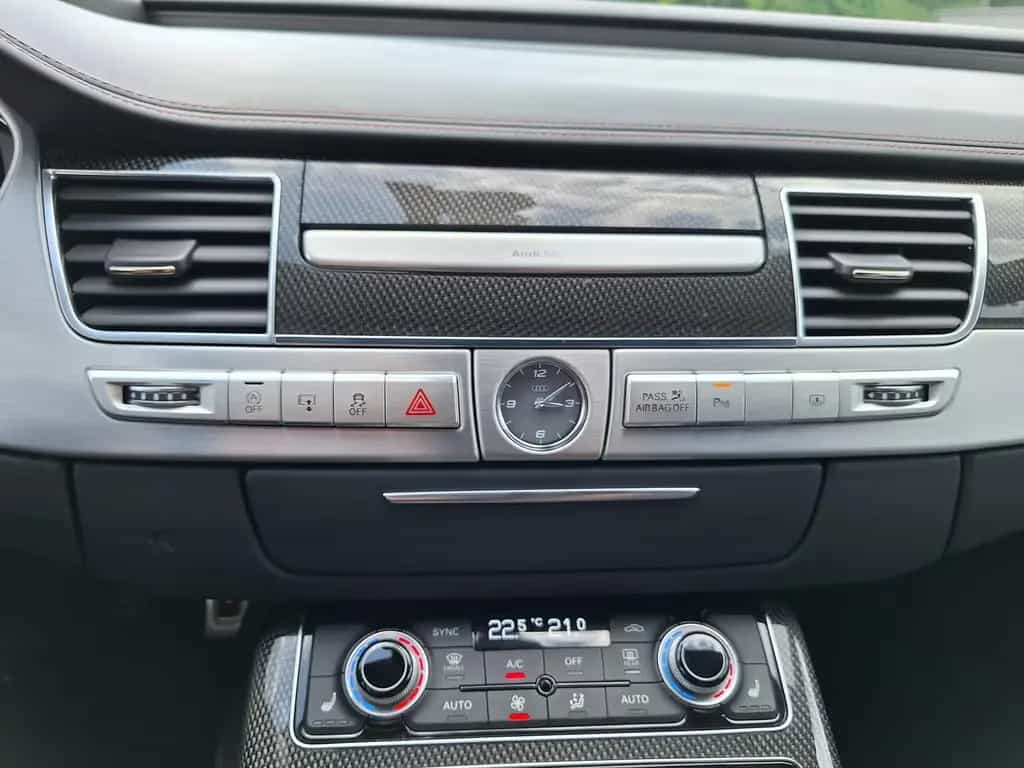 Audi S8 4.0 TFSI quattro plus Luftfahrwerk|Keramik|Hu 07/2017-photo-34